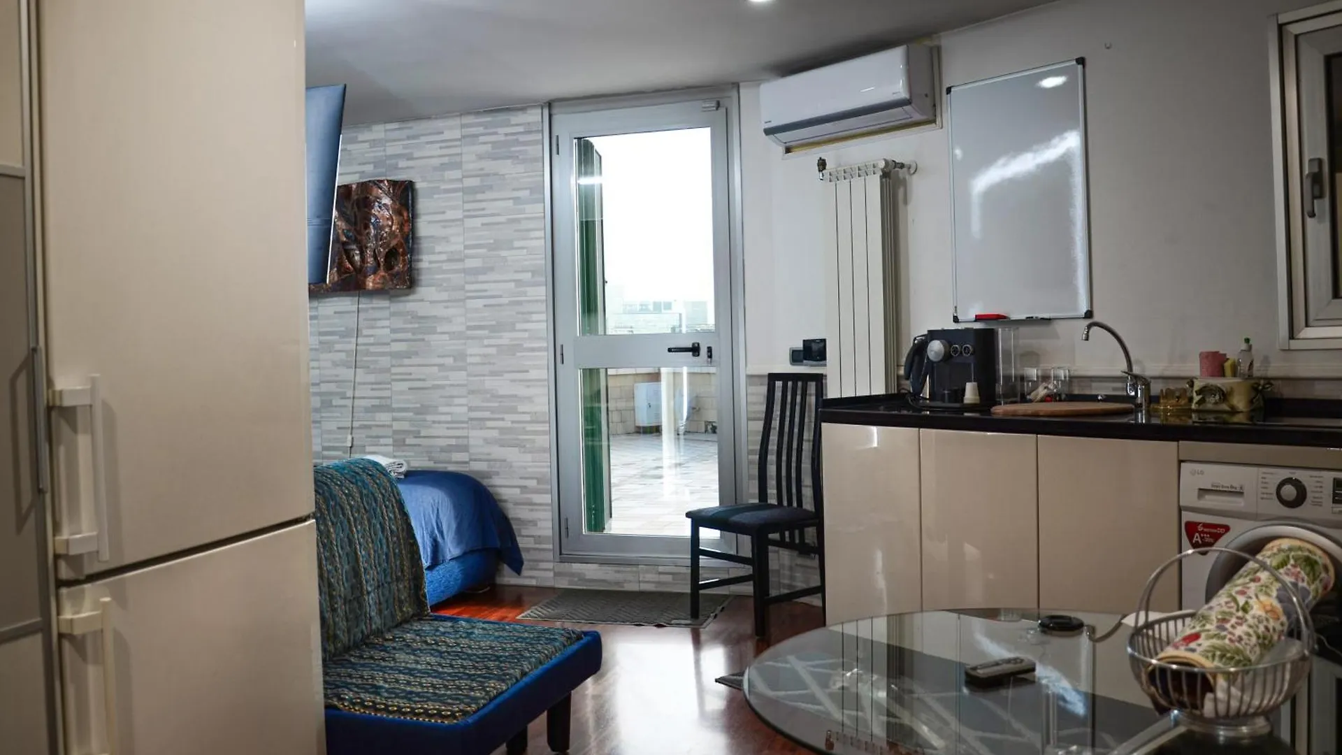 Magnifico 122 Apartment Rome 0*,  Italy